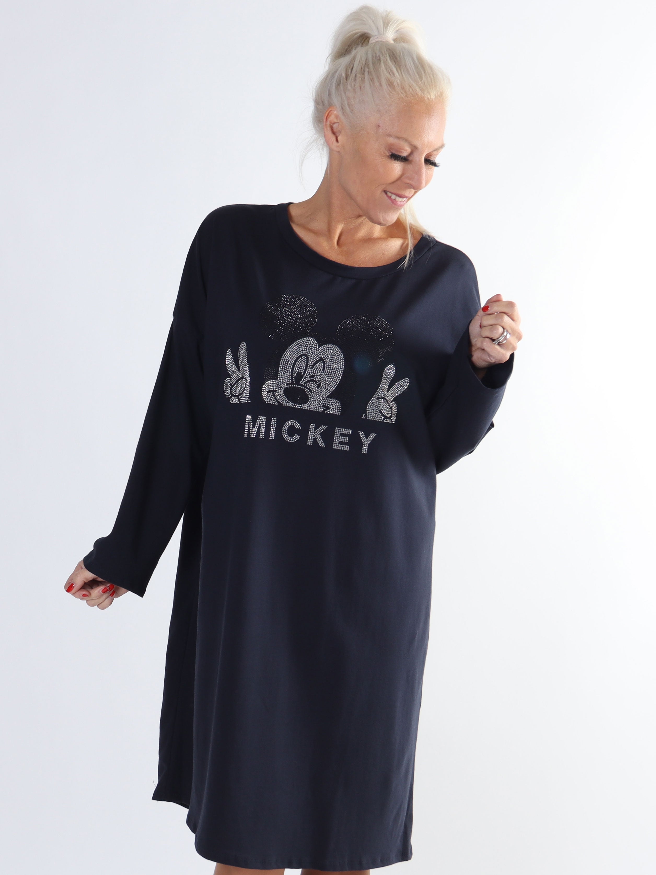 Amal Glitter - Bomullsklänning i plus size med tryck i glitter